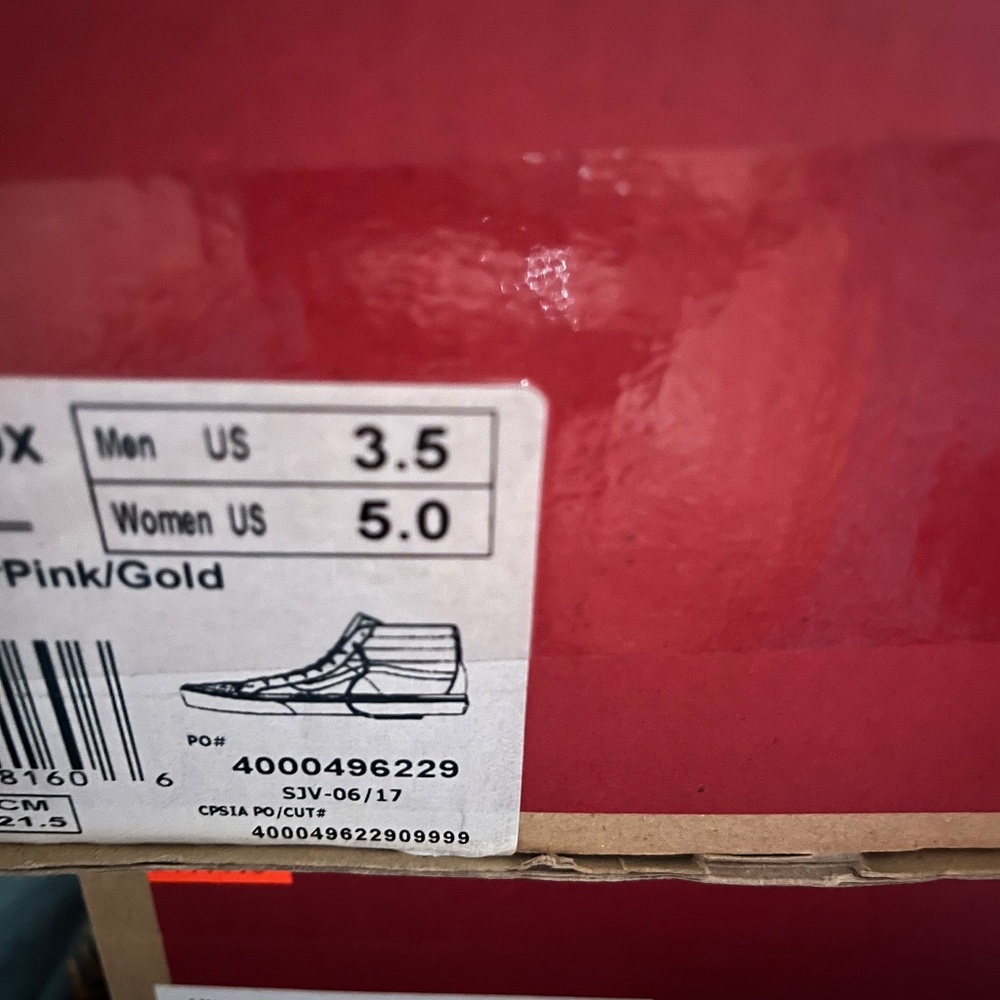 Sk8-Hi Vans